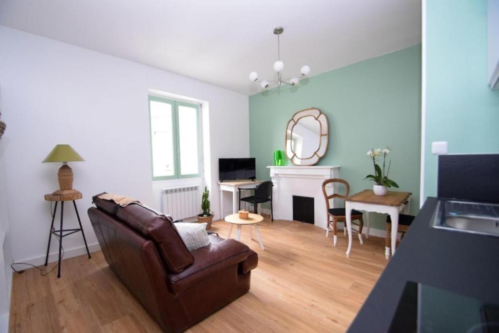 Appartement Entre Plage De L'Ecluse Et Place Du Marche Динард Екстериор снимка