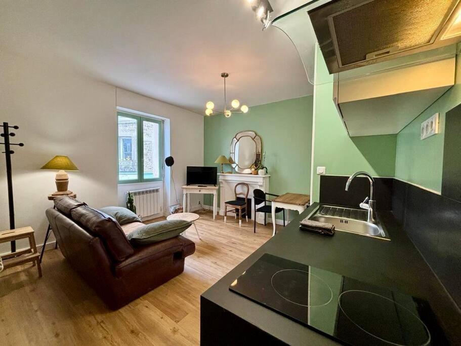 Appartement Entre Plage De L'Ecluse Et Place Du Marche Динард Екстериор снимка